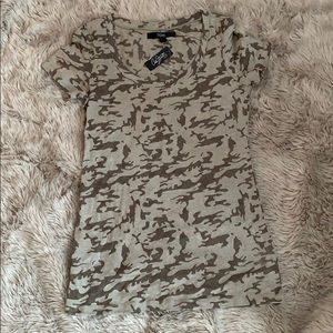 City streets camo tee NWT SZ MEDIUM